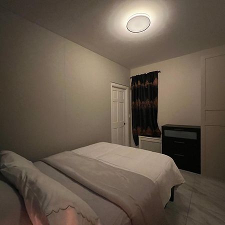 3 Bedrooms In 2Nd Floor Modern Brooklyn Home, Close To J Train New York Exterior photo